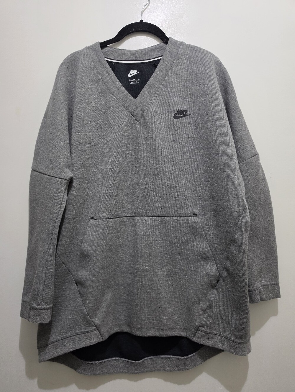 Nike Women’s Oversized Gray V-Neck Pullover Sweater XL